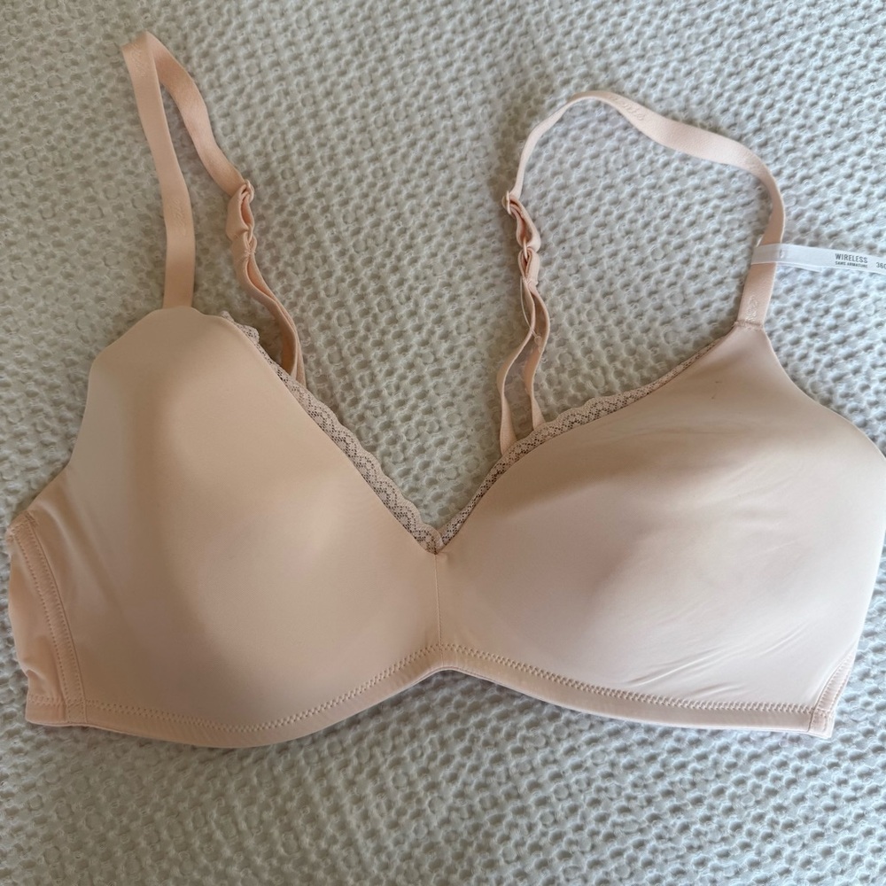 NWOT Aerie Wireless Lace-Trim Bra | Sz 36C | light pink / nude color